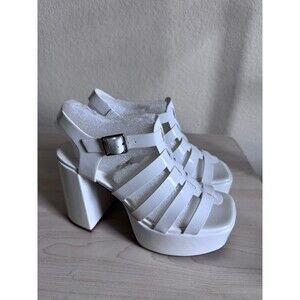 White chunky heel Platform sandals size 5.5